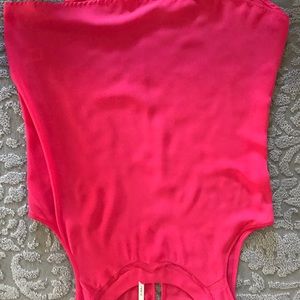 Frenchie blouse with pretty neck detail